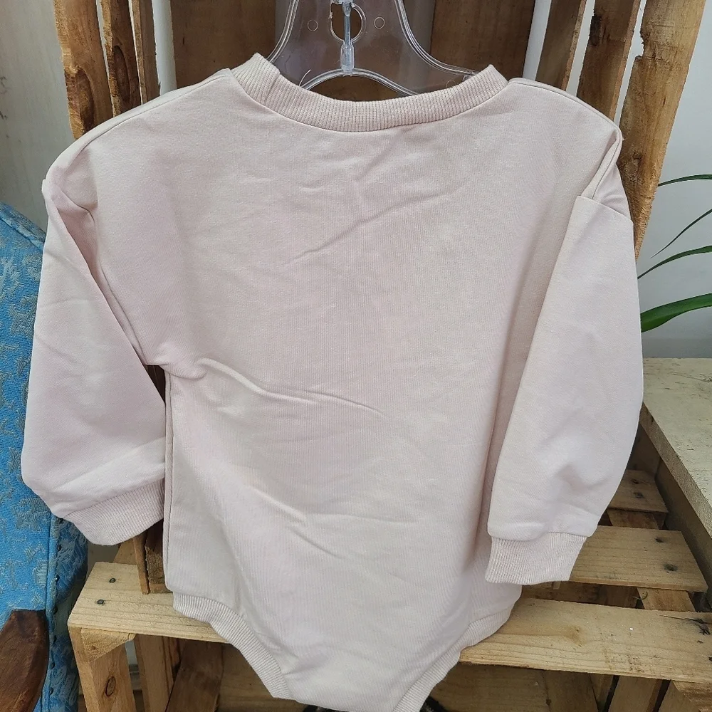 New Infant Long Sleeve Bodysuit Size 3-6 Months